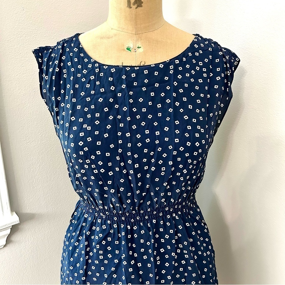 Tommy Hilfiger Women’s Navy Blue & White Geometric Print 100% silk Dress Sz 4 - Picture 3 of 14